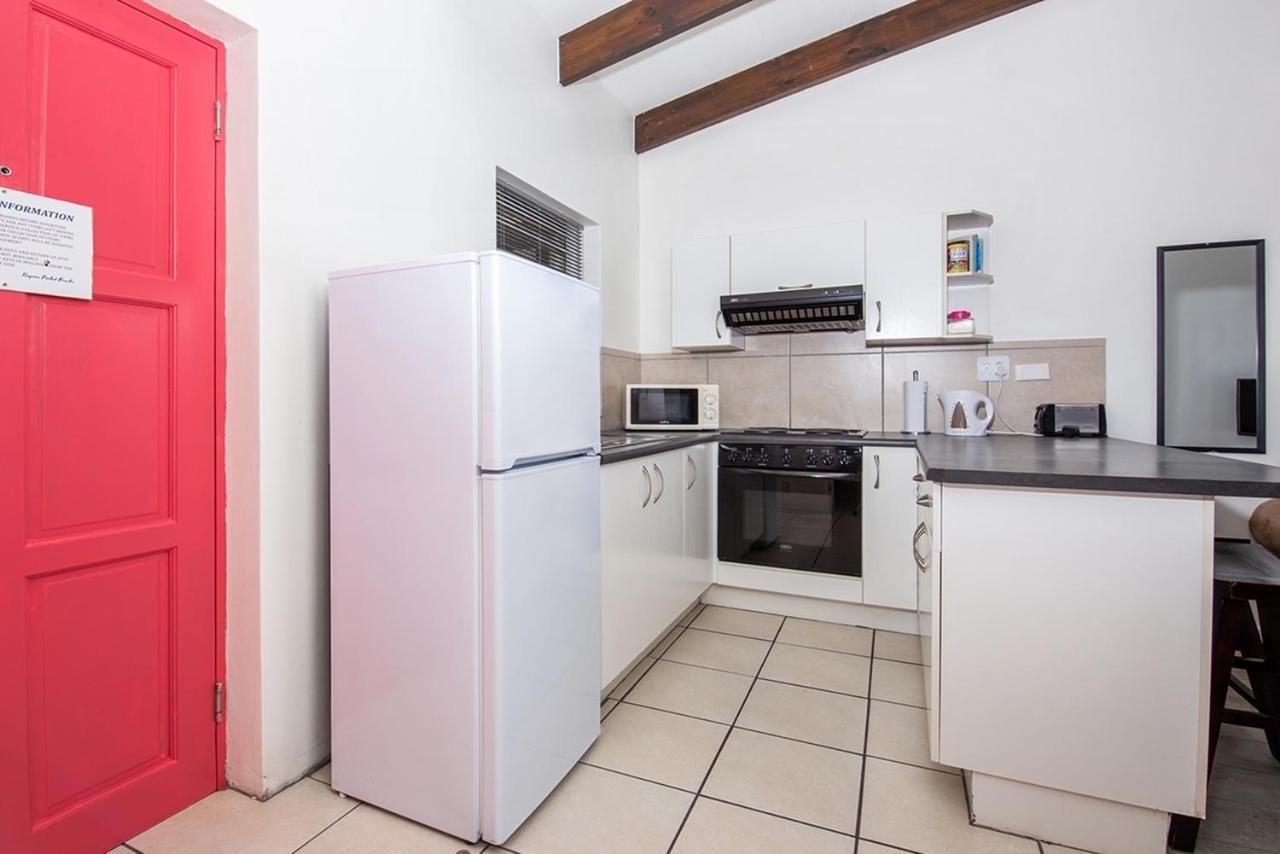 Perfect Knysna Getaway - Little Nest Studio Apartment Luaran gambar